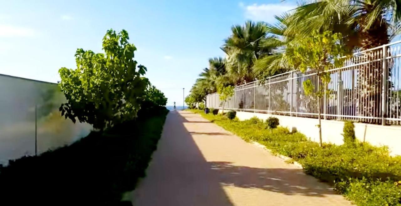 612 Apartment On The Beach Бат-Ям Экстерьер фото