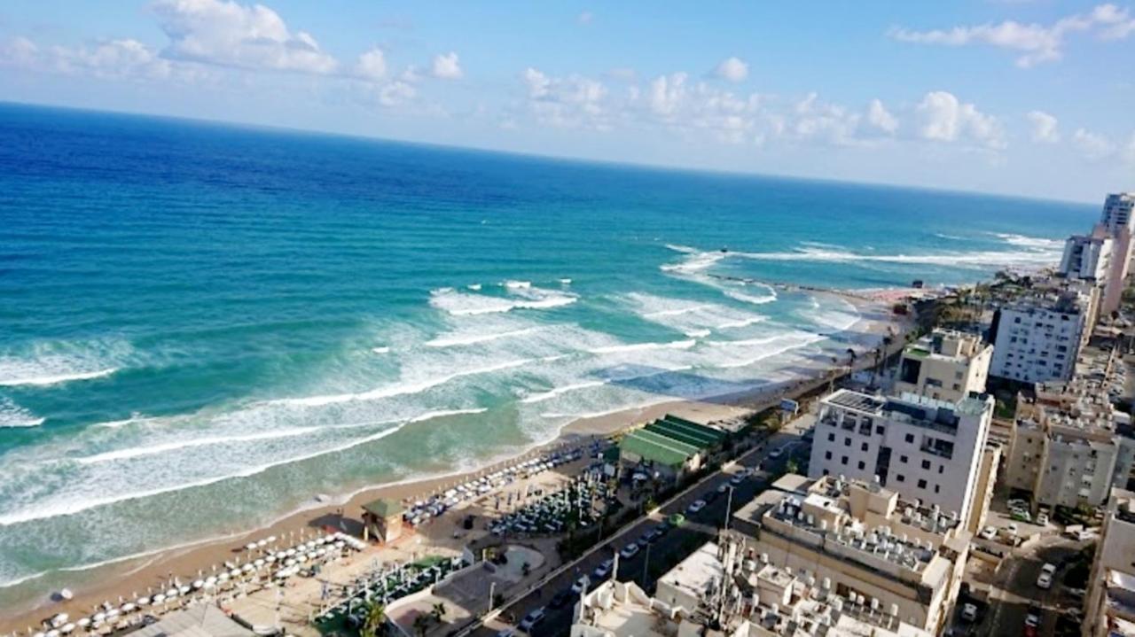 612 Apartment On The Beach Бат-Ям Экстерьер фото