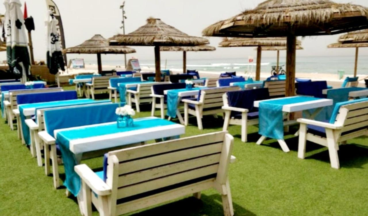 612 Apartment On The Beach Бат-Ям Экстерьер фото